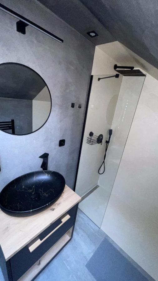 Penzion Loket Bagian luar foto